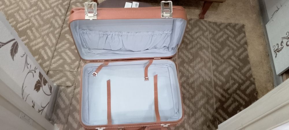 Чемодан кожаный б/у