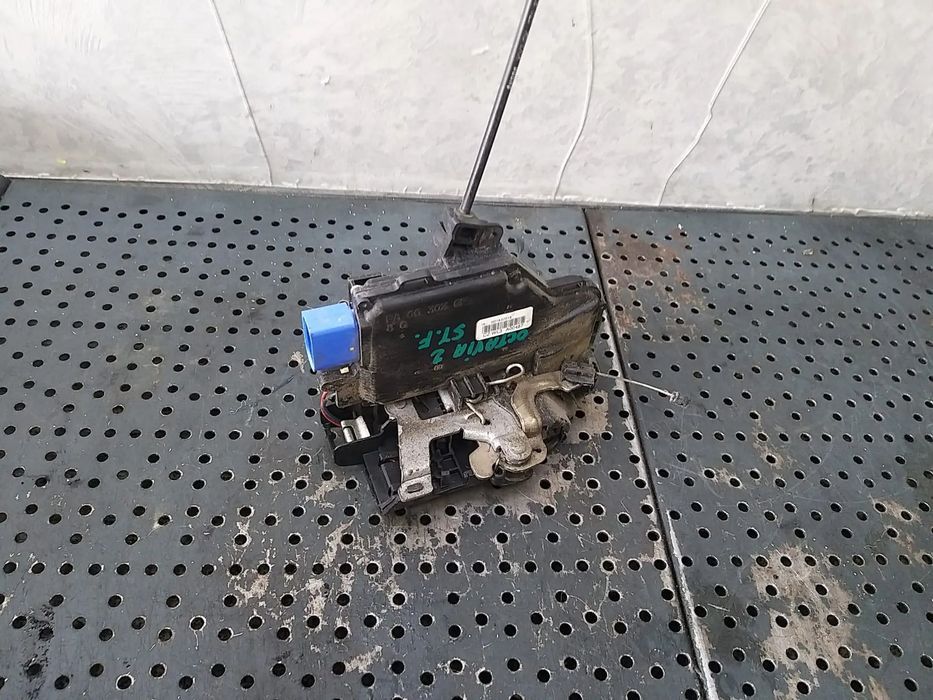 Broasca usa stanga fata skoda octavia 2 1z 3d1837015