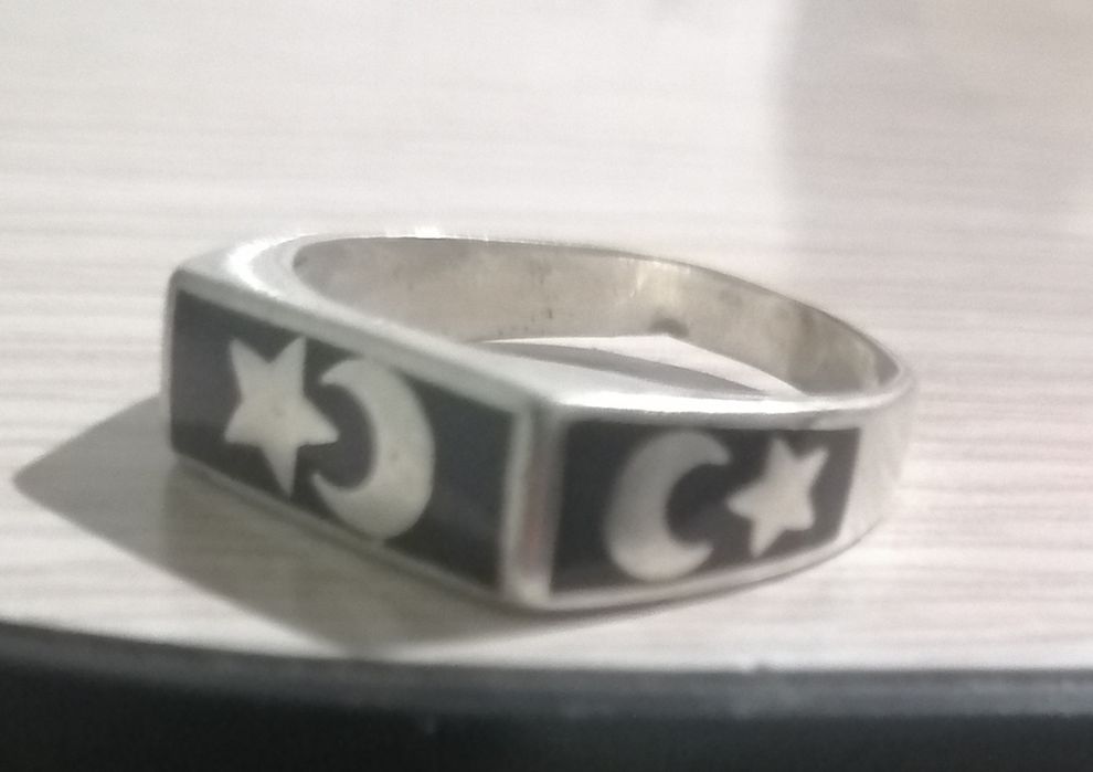 Серебро кольцо продаю