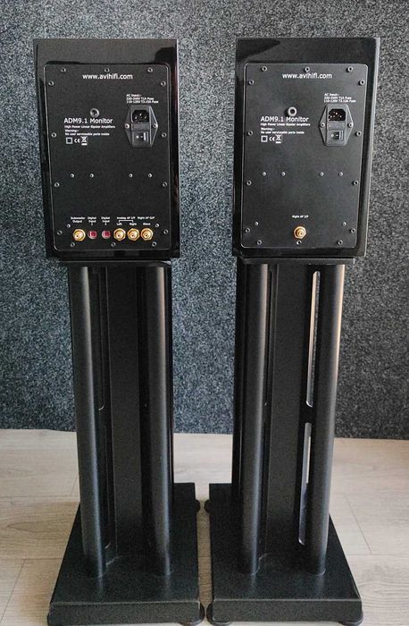 Boxe active high-end cu DAC – AVI ADM 9.1