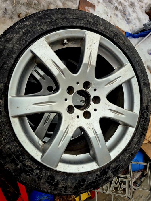 Vând jante cu cauciucuri