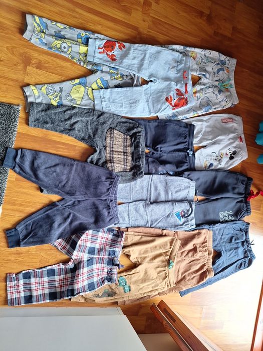 Set de 13 perechi pantaloni de trening 2-3 ani