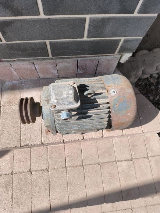 Электро двигатель 3х фазный