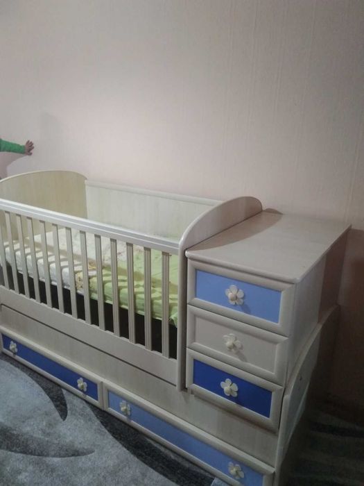 Детско креватче за 120ев.