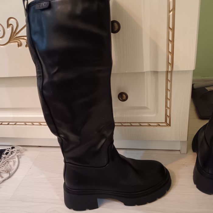 Продам зимние сапоги