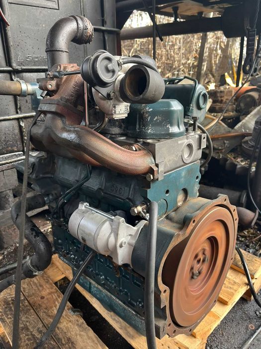 Motor Kubota V2003TE turbo intercooler pompa injectie vibrochen chiuloasa injectoare alternator