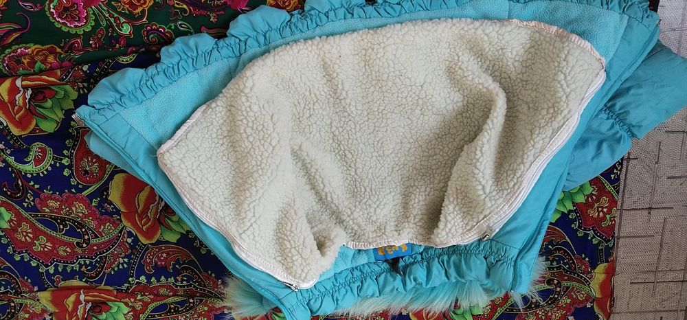 Продам комбинезон детский для девочки