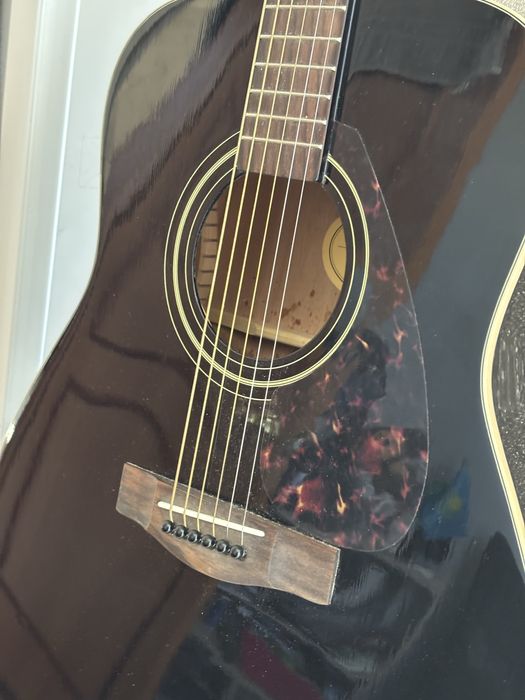 Продам гитару Yamaha F370