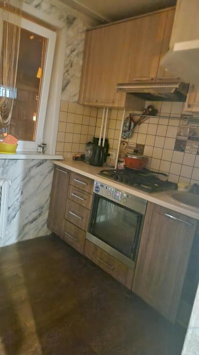 Продам 2к квартиру на среднем этаже