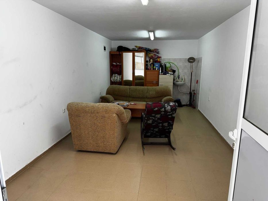 Дава се под наем Склад в Сливен, Център - 25 кв.м за 129.54 € - Снимка #1