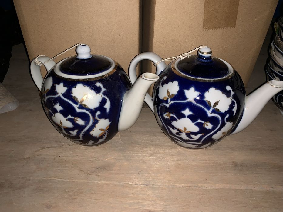 Оқ олтин чойнак пиела коса