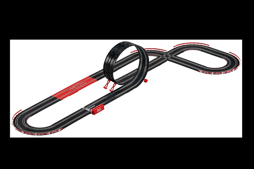 Carrera Digital 143 DTM Victory Състезателна Писта с Лупинг 3 коли