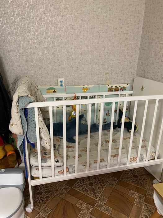 Детская кроватка