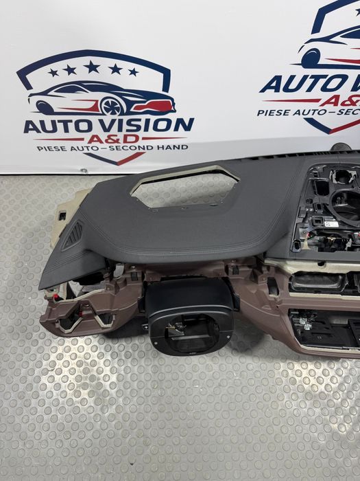 Plansa Bord/Head Up Display Piele ORIGINALA Bmw Seria 5 G30 G31