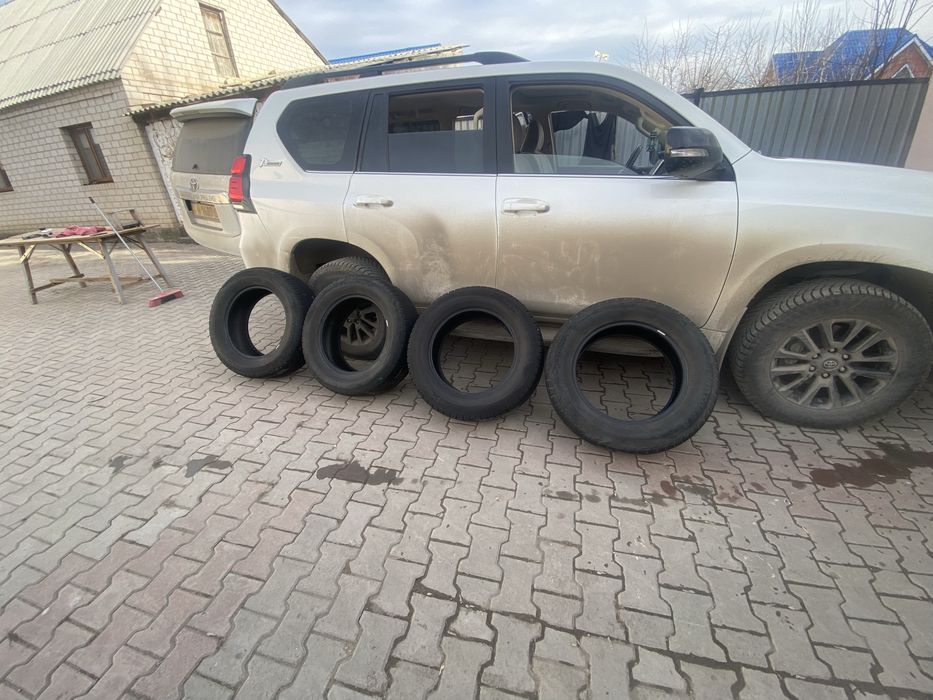 Продам резину Данлоп в комплекте