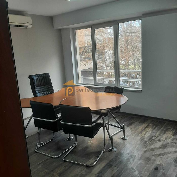 Дава се под наем Офис в Пловдив, Тракия - 25 кв.м за 248.88 € - Снимка #1