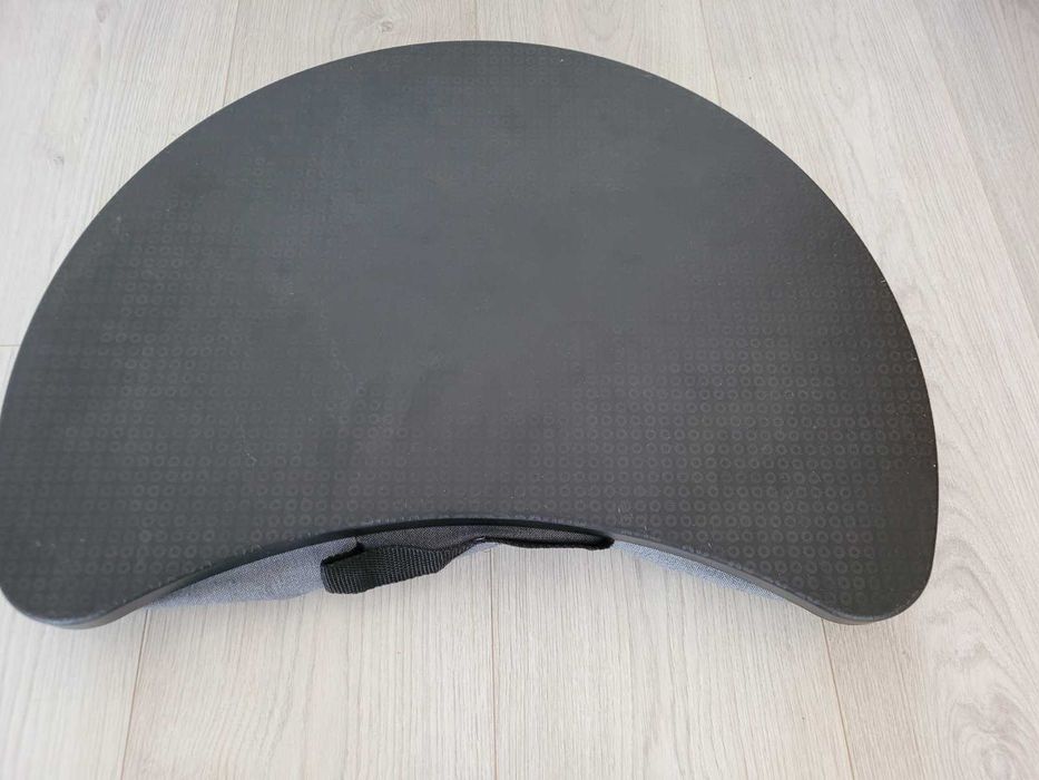 Поставка за лаптоп - 15лв