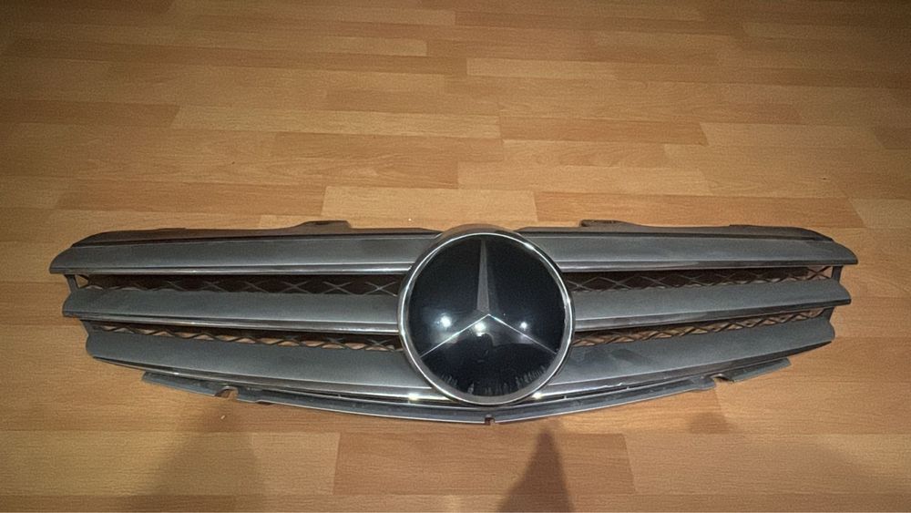 Решетка W216 CL63 AMG