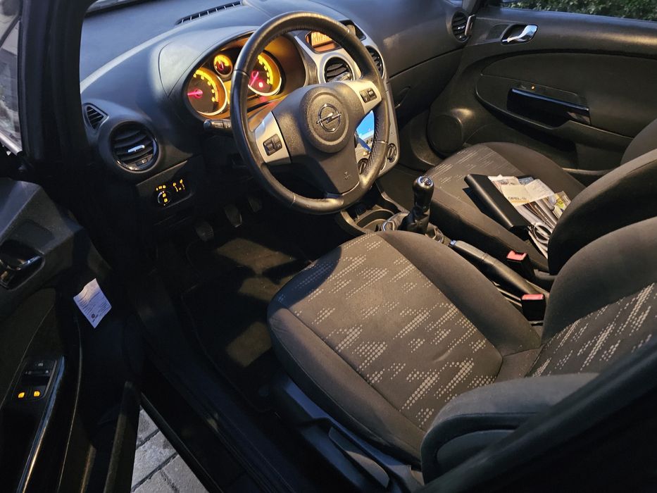 Opel corsa 1.4 16V benzina