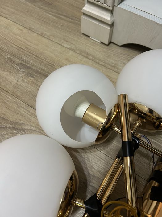 Продам люстру в зал очень красивая люстра