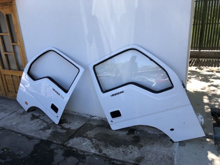 usa fata dreapta KiA K2500 K2700 model pana in 2004