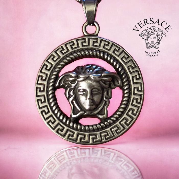 Мъжки синджир с медальон от медицинска стомана неръждаеми