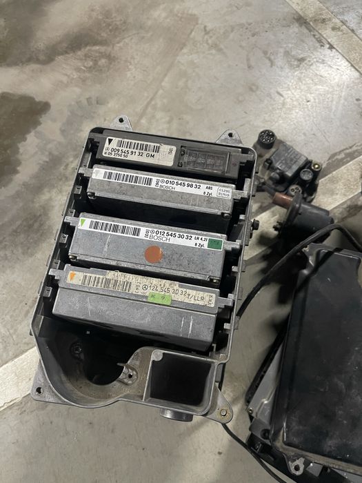 Короб мозгов от w124 e420 e500 v8 m119