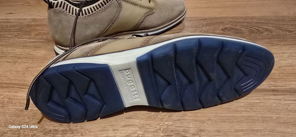 Чисто нови оригинални обувки BUGATI