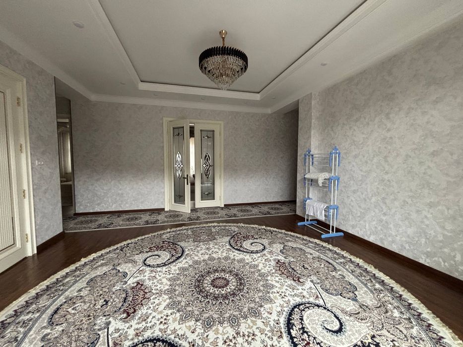 Продаётся большой дом 700 м²
