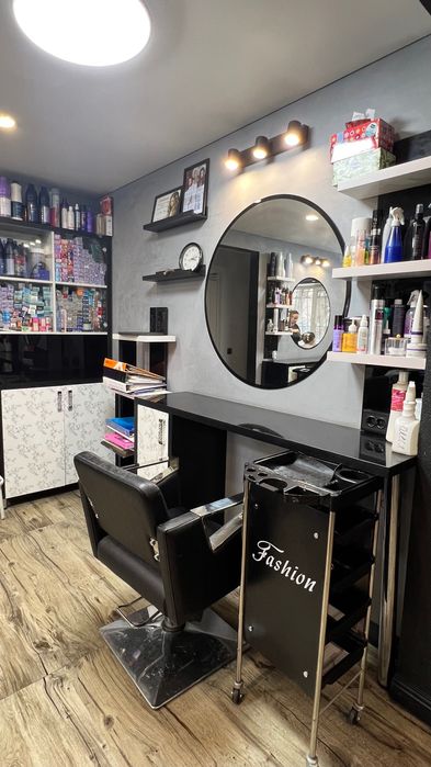 Сдаю кресло парикмахера в салоне красоты