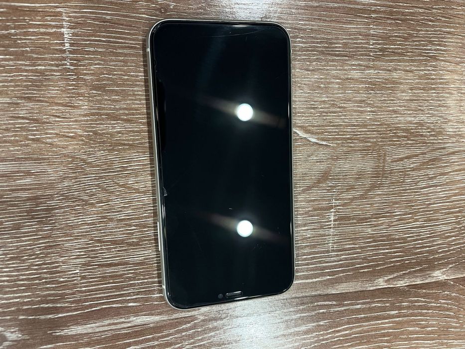 Айфон 11 в отличном состоянии