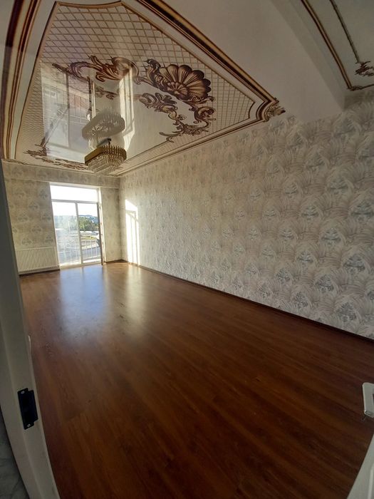 Yunusobot 10kvartalda 5xonali uy sotiladi. 92000 kelishimiz Uy nomimda