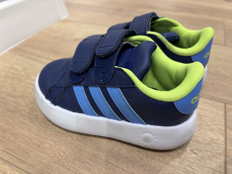 Детски обувки adidas