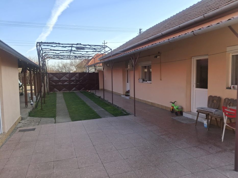 Casă 3 camere ȘOFRONEA