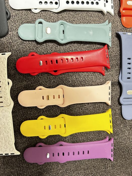 Каишки за Apple Watch , 13 каишки различни цветове, може и поотделно