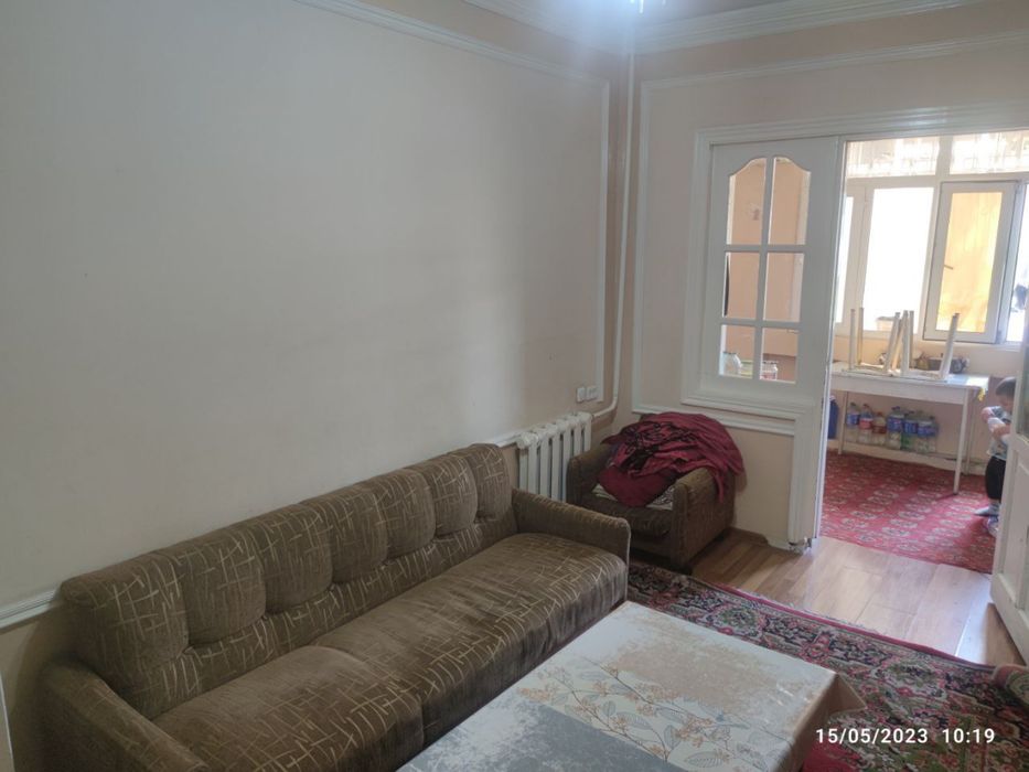 Taxtapulda 4 xonalik kvartira sotiladi 2 etaj tarsavoy