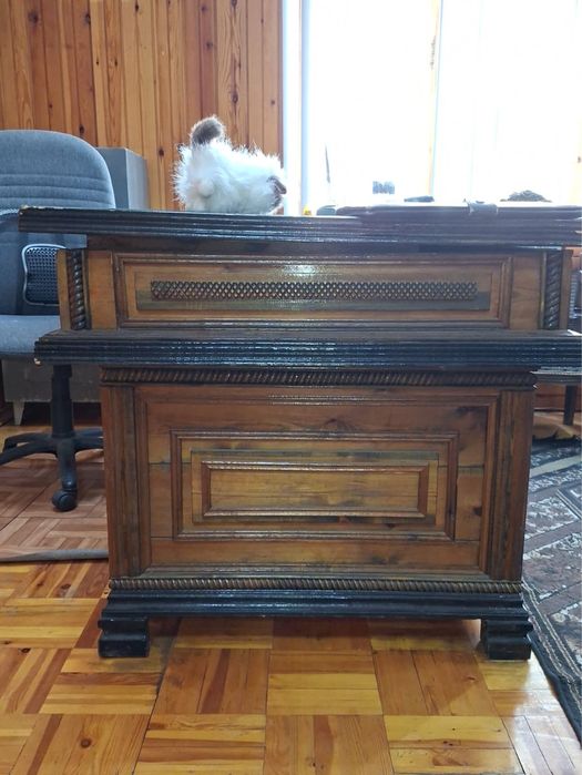 Письменный стол в классическом стиле