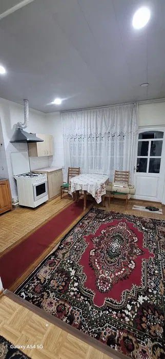 Срочно сдается дом,2 комнаты,1.5 сотки.