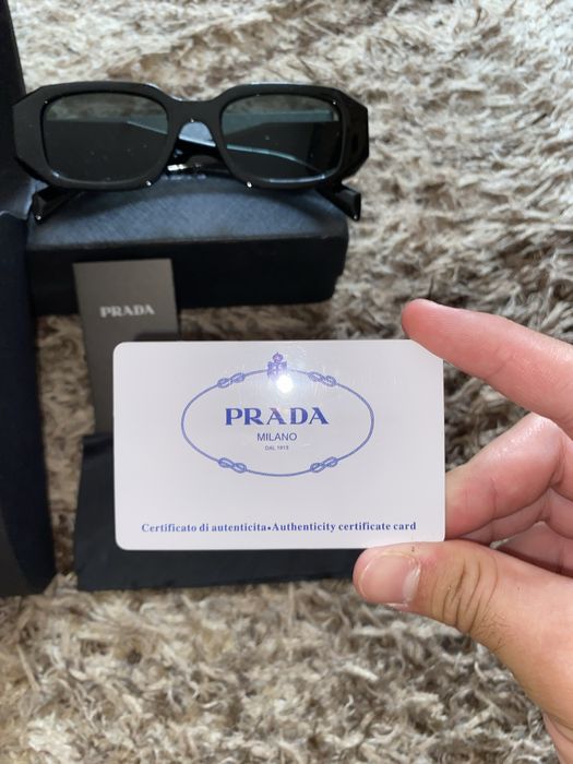 Ochelari de soare Prada