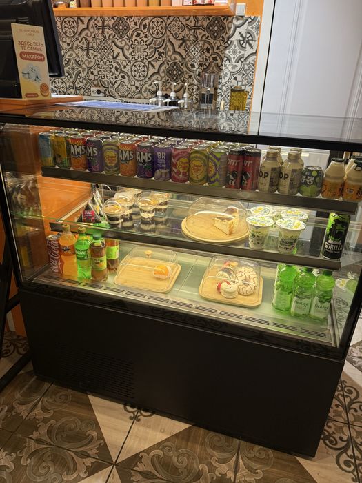 Витрина для десертов