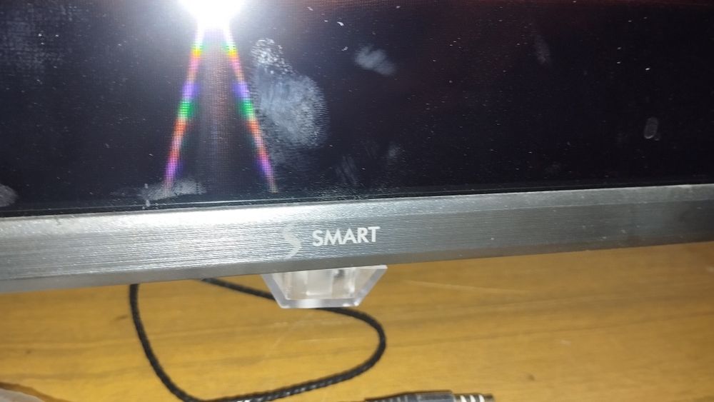 Srochna sotiladi Ssmart televizor 42tali