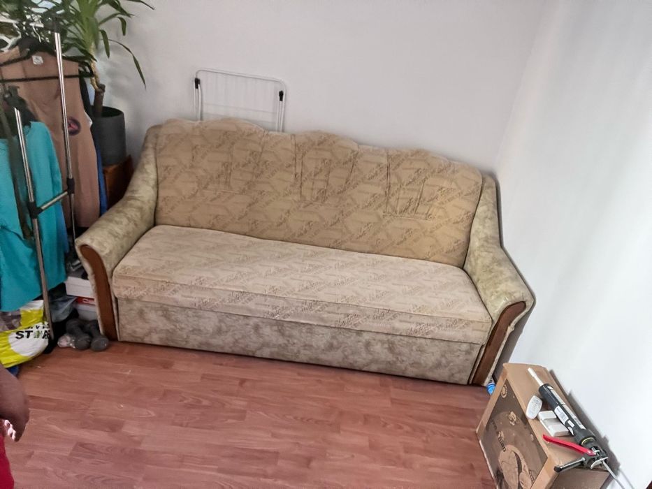 Canapea 3 locuri extensibilă