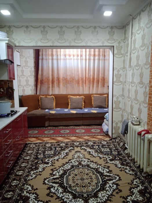 4 Xonali Kvartira  Sotiladi