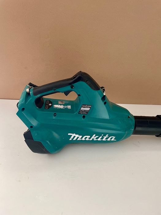 Makita DUB362 suflanta frunze/praf cu 2 acumulatori 13,4 mc/ora