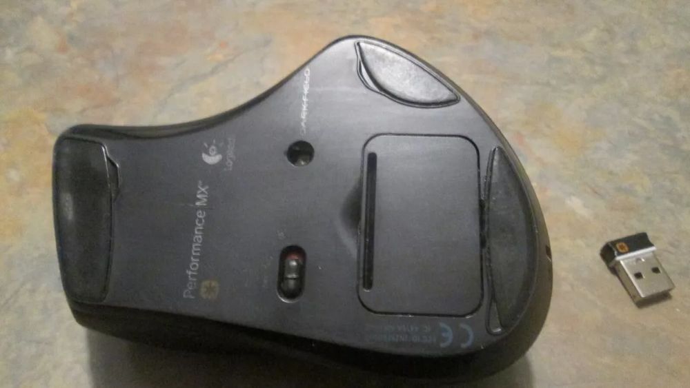 Мишка Logitech Performance MX, безжична