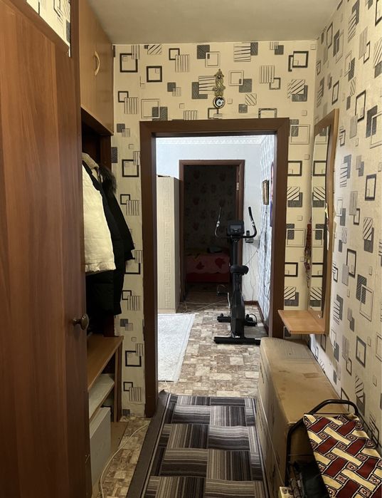 Продам двухкомнатную квартиру, середина, центр, 2этаж из 5