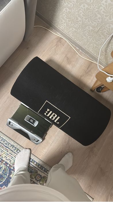 Subwoofer 1000 JBL + amplficator