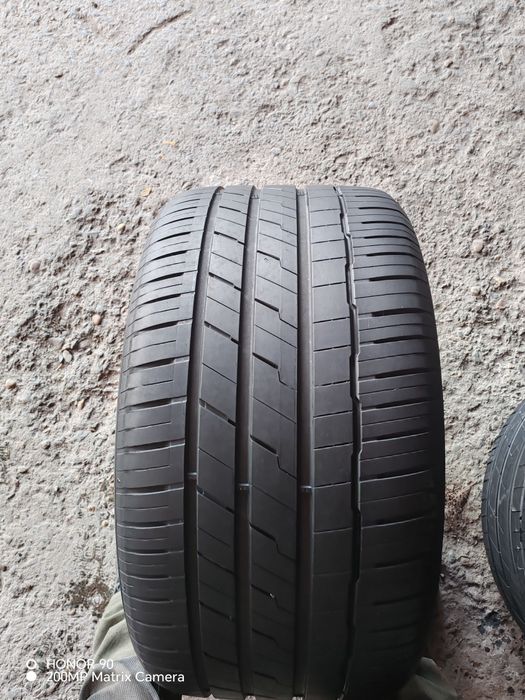275-40-21/315-35-21 hankook vara set runflat