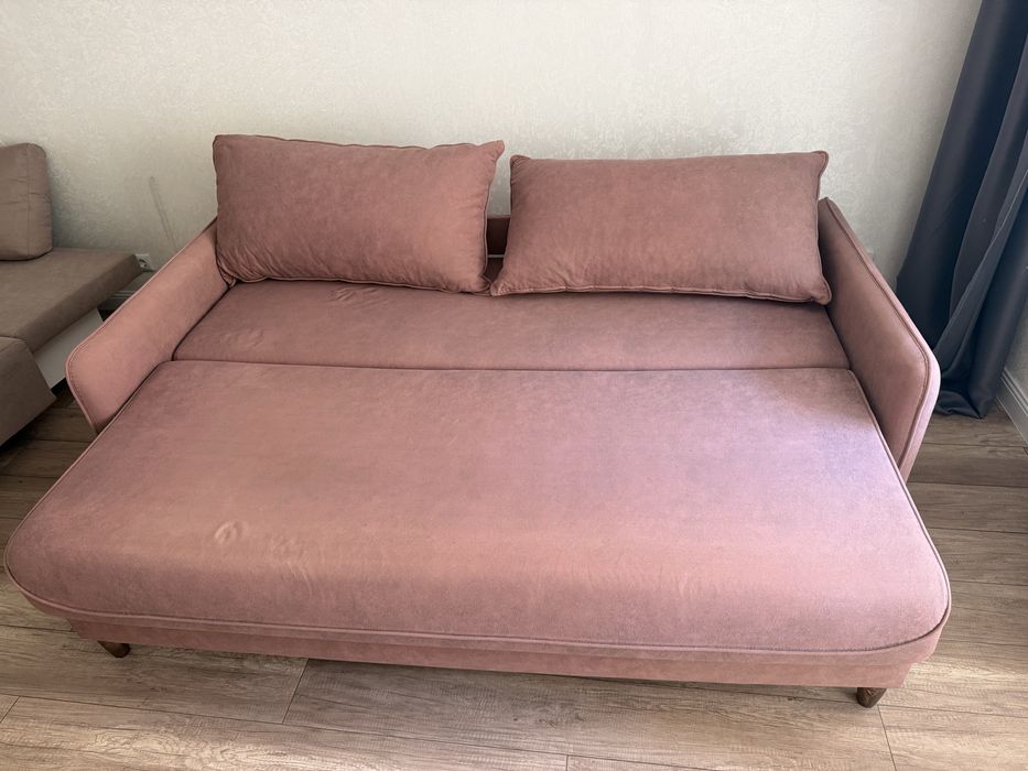 Продам Диван в хорошем состоянии