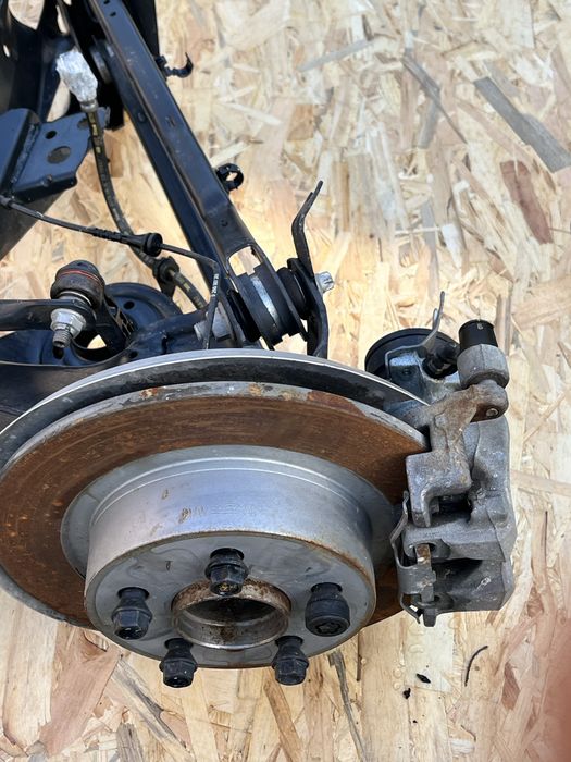 Punte Spate Completa BMW F45 F46 X1 F48 MINI F60 – Doar 4000 km, ca NOUA